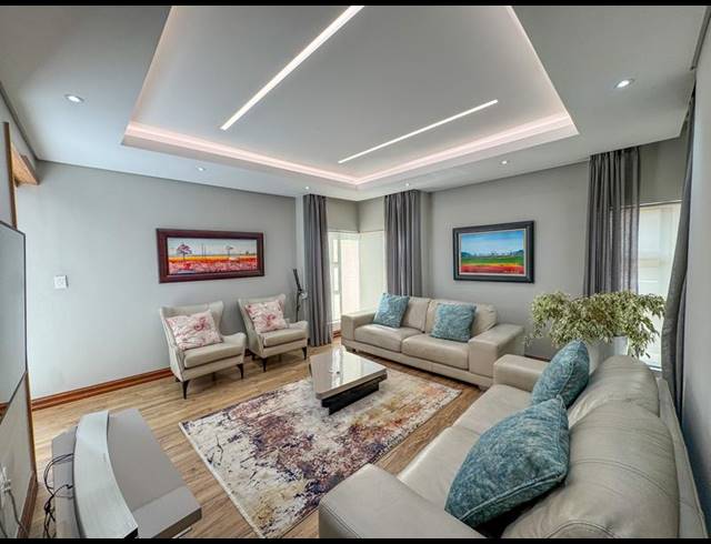 4 BEDROOM HOUSE FOR SALE IN MIDSTREAM ESTATE